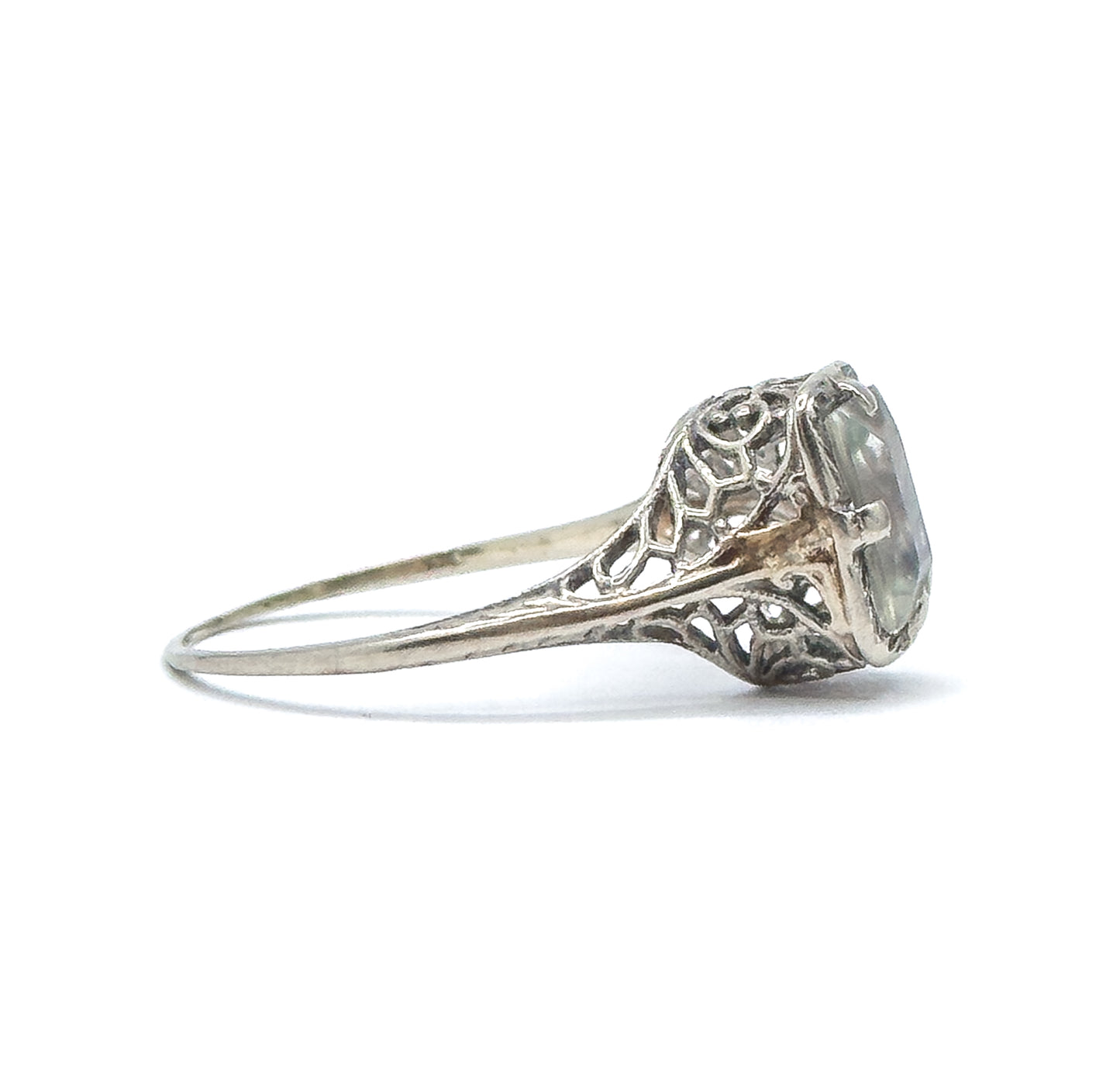 Art Deco Aquamarine Ring in 10K White Gold filigree