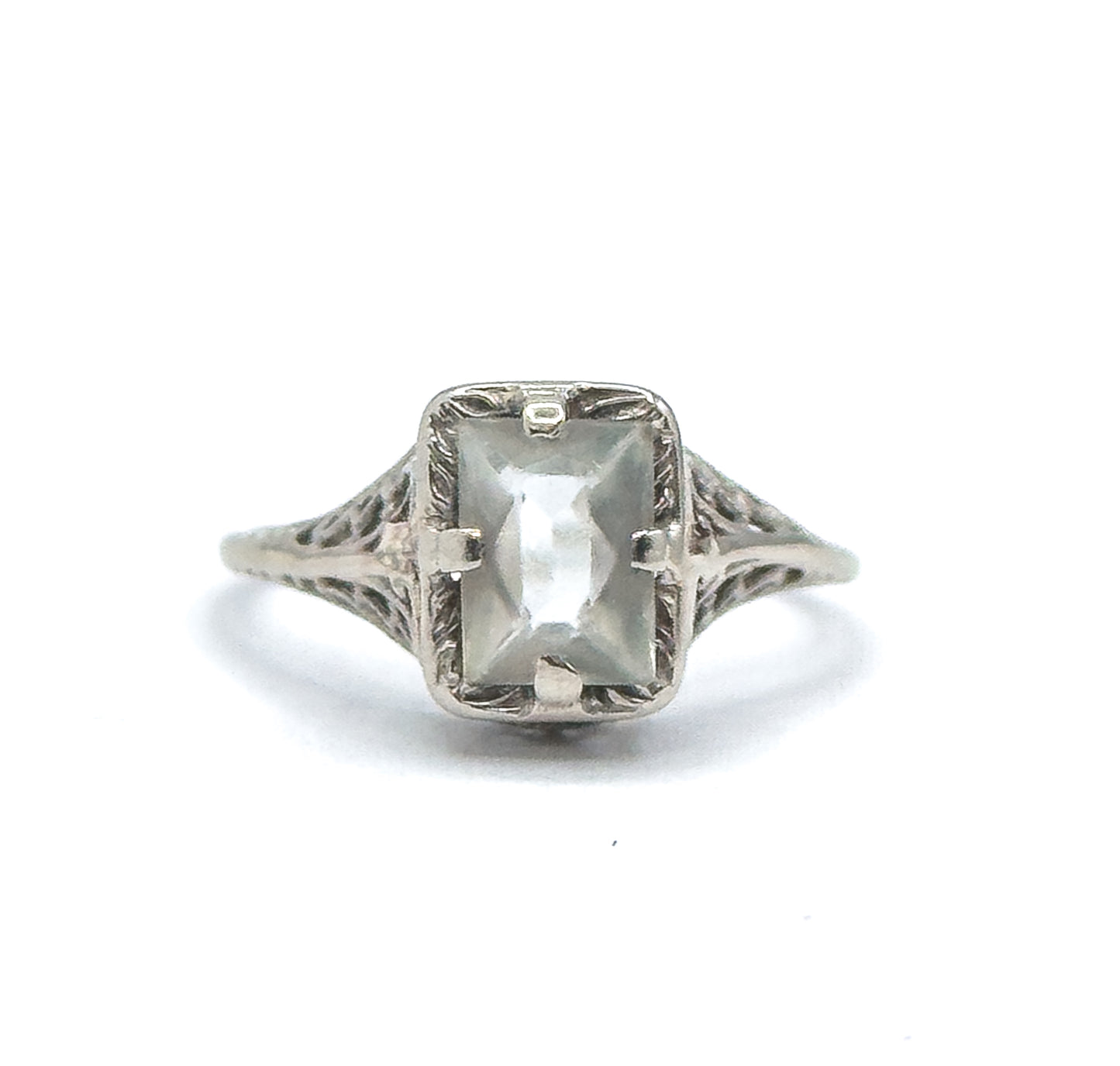 Art Deco Aquamarine Ring in 10K White Gold filigree