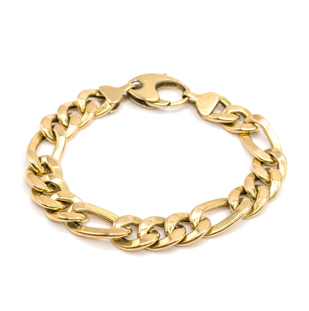 The whole bracelet laid flat in a closed oval on white, the jumbo lobster clasp at the top, so the full circumference and its Figaro link pattern can be seen at once.