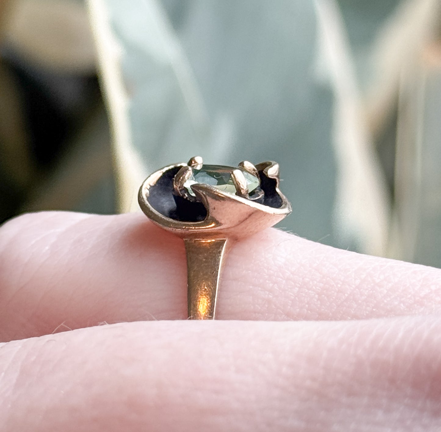 Vintage Pastel Green Spinel Ring with Darkened details in 10K