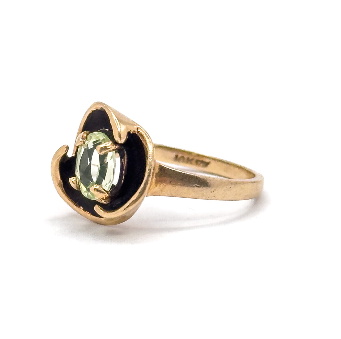 Vintage Pastel Green Spinel Ring with Darkened details in 10K