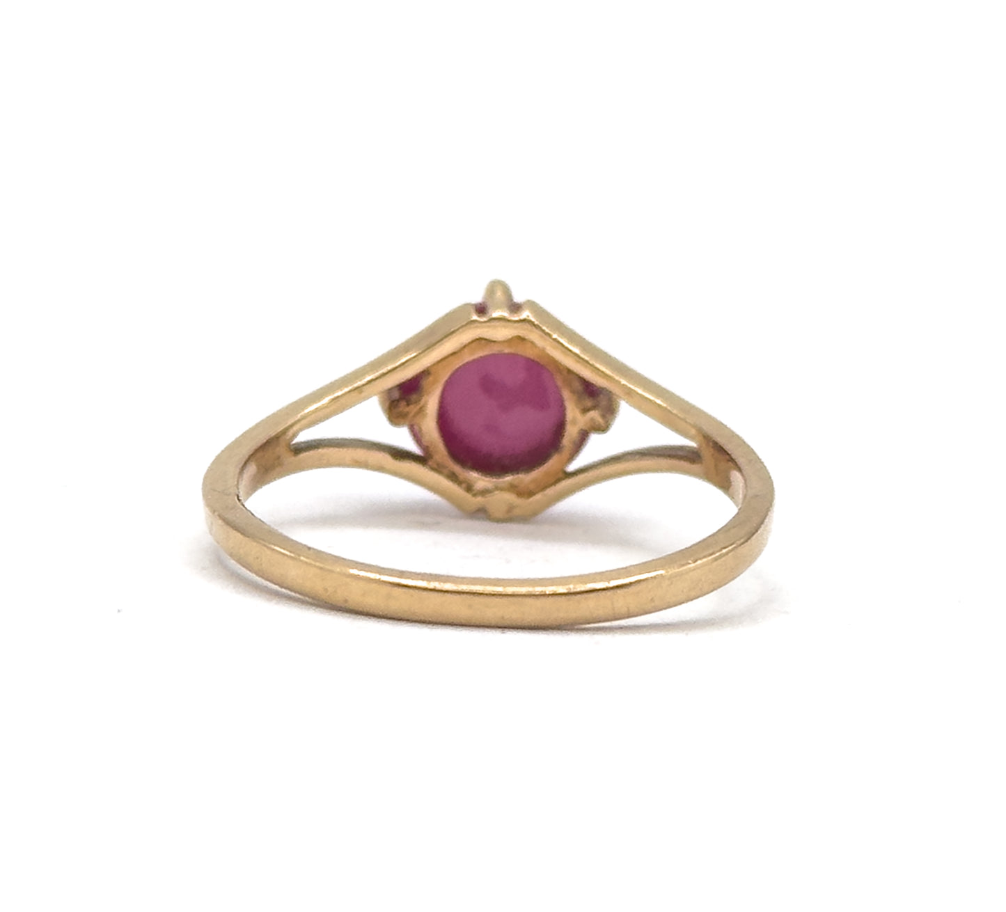 Vintage Synthetic Pink / Red Star Sapphire Ring in 10K Gold