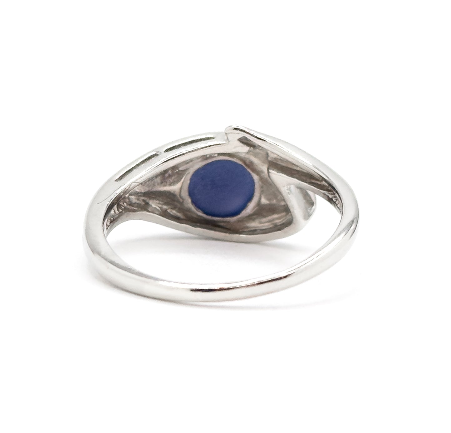 Vintage Star Sapphire Cabochon Ring in White Gold
