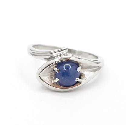 Vintage Star Sapphire Cabochon Ring in White Gold
