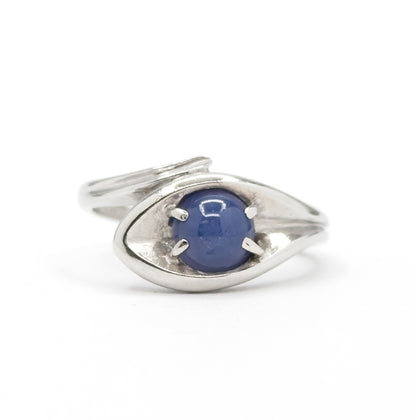 Vintage Star Sapphire Cabochon Ring in White Gold