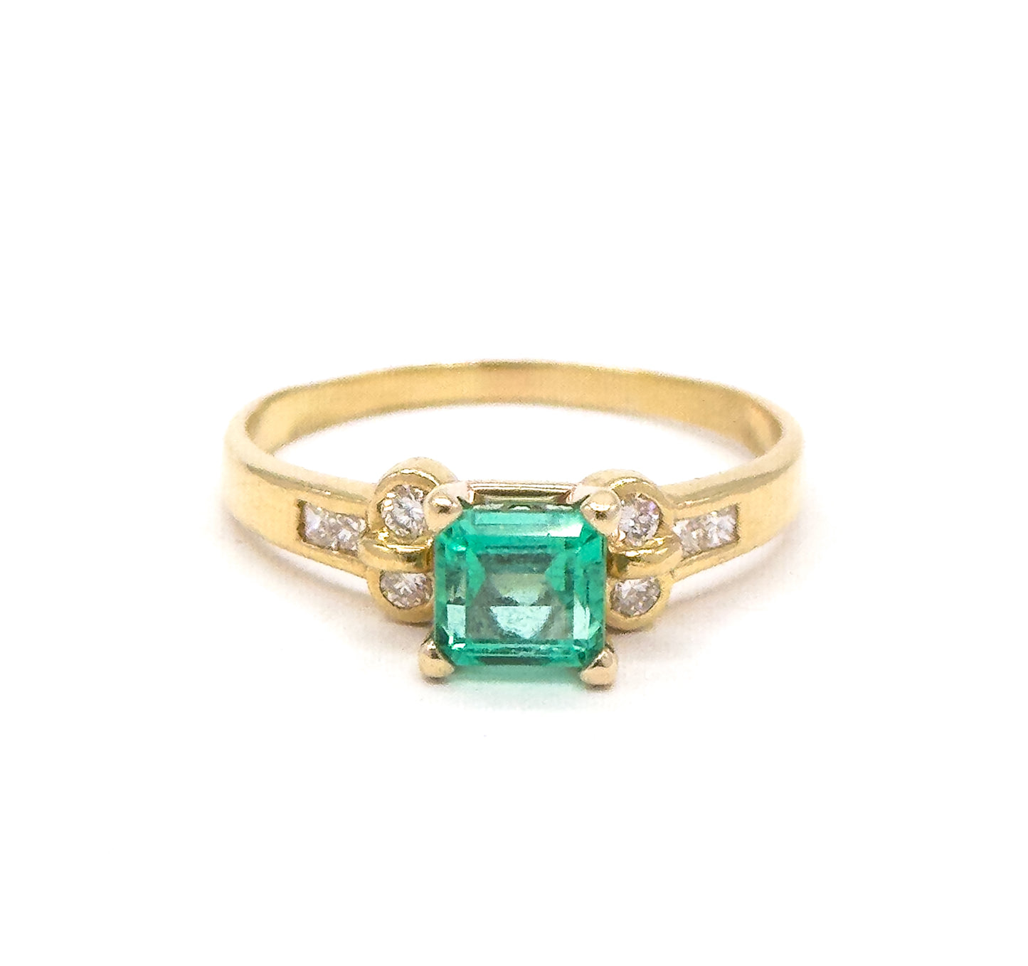 Emerald and Diamond Ring in 18K Gold
