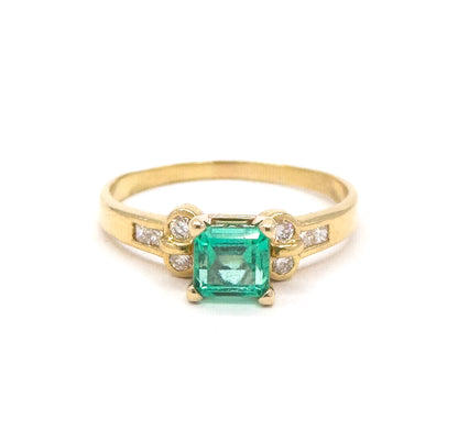 Emerald and Diamond Ring in 18K Gold
