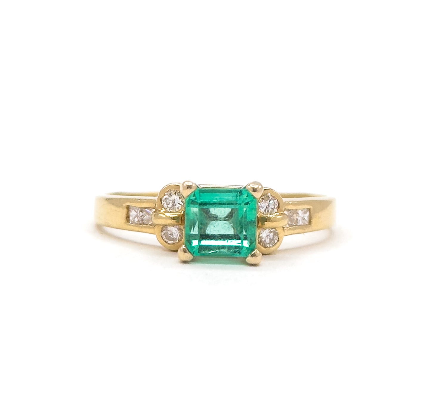 Emerald and Diamond Ring in 18K Gold