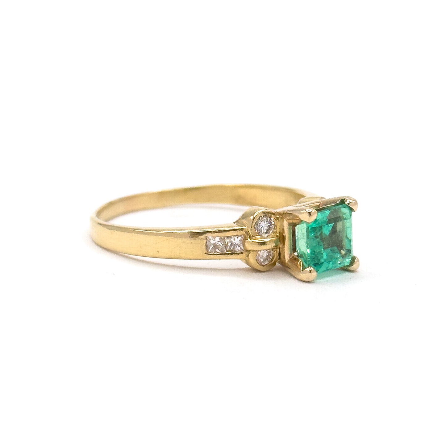 Emerald and Diamond Ring in 18K Gold