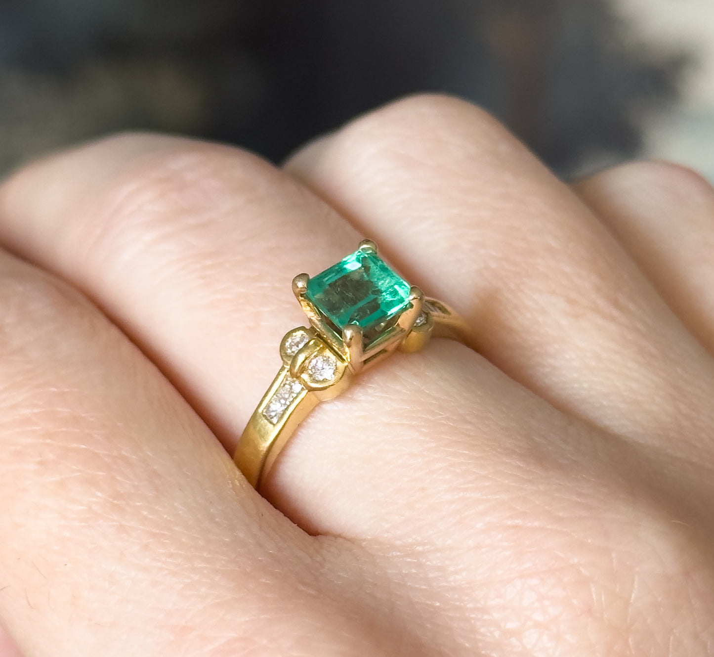 Emerald and Diamond Ring in 18K Gold