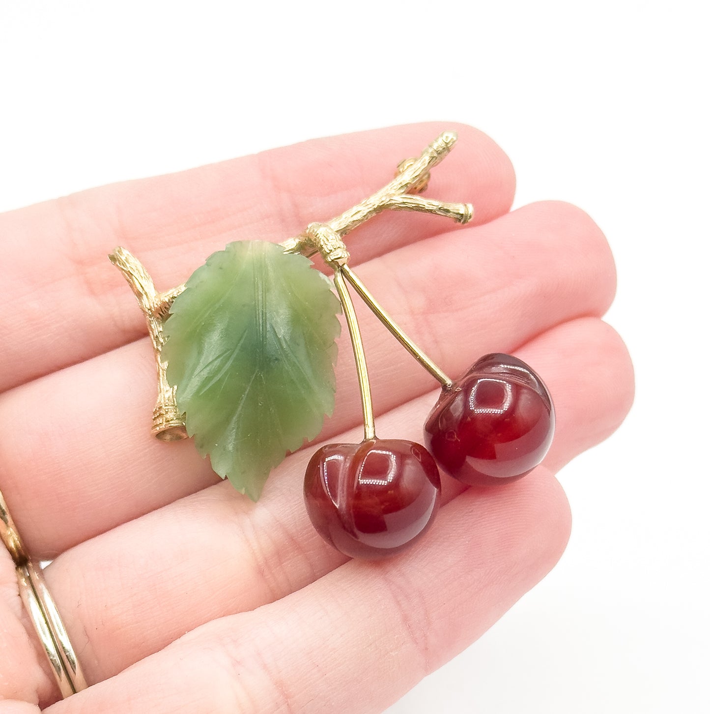 Vintage Agate & Nephrite Cherries Brooch in 10K Gold