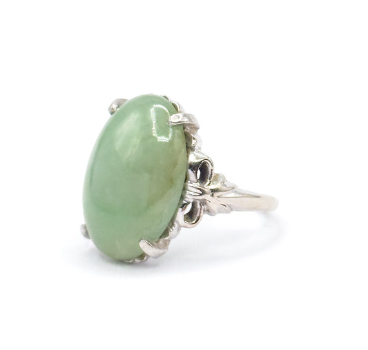 Vintage Green Jade Cabochon Ring in White Gold