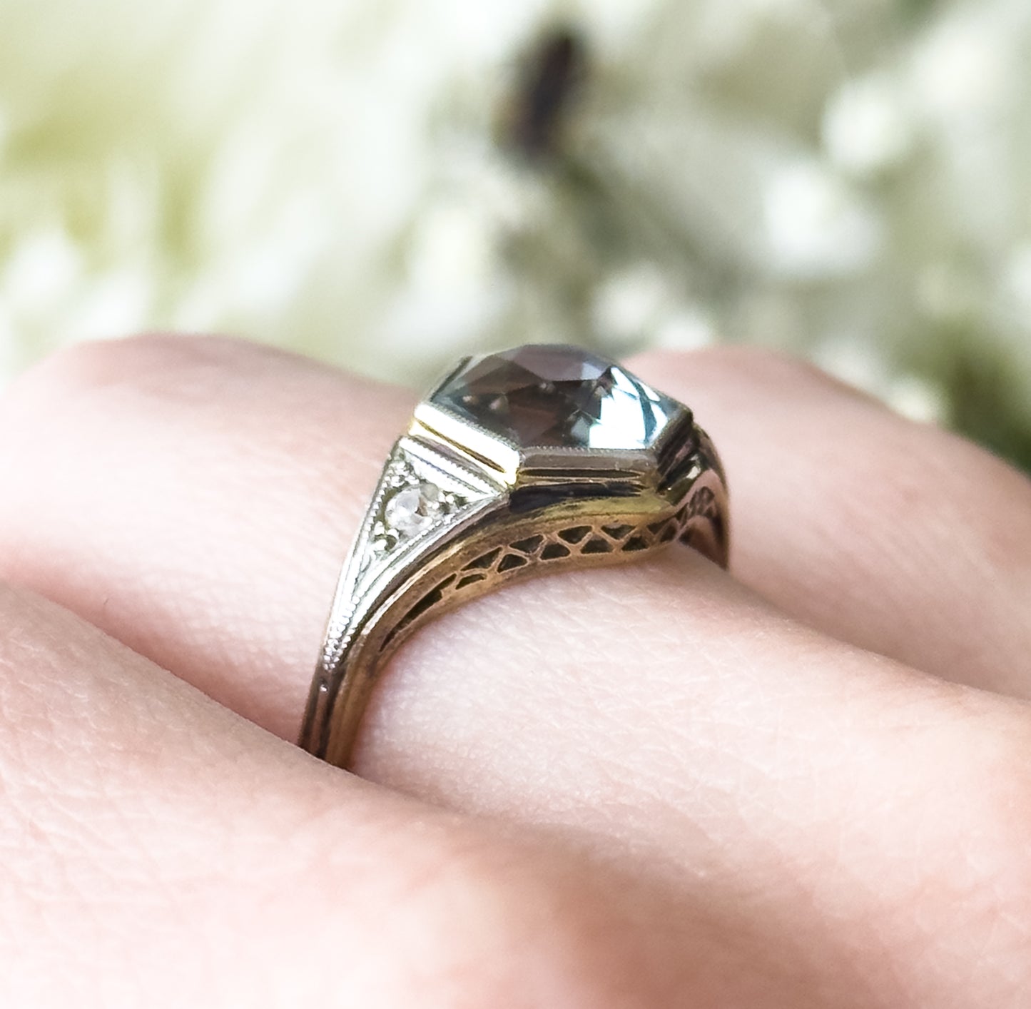 Art Deco Hexagonal Aquamarine Ring in Gold & Platinum