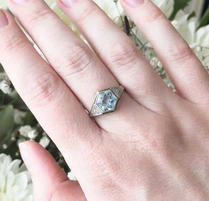Art Deco Hexagonal Aquamarine Ring in Gold & Platinum