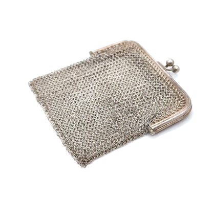 Antique 800 Silver Mesh Kiss lock Coin Purse with Divider