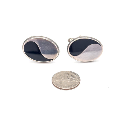 Mid-Century Yin & Yang Enamel Cufflinks in 970 Silver by Antonio Pineda