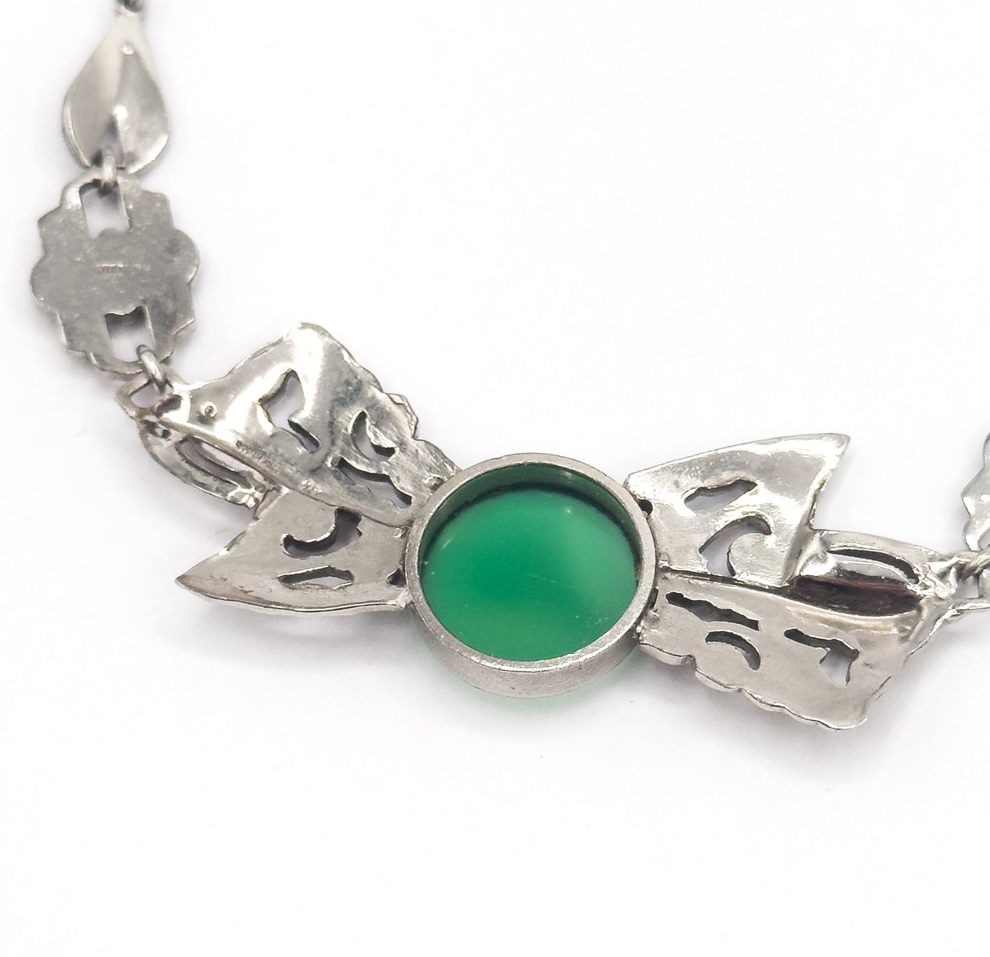 Art Deco Green Onyx & Marcasite Bow Necklace in Silver
