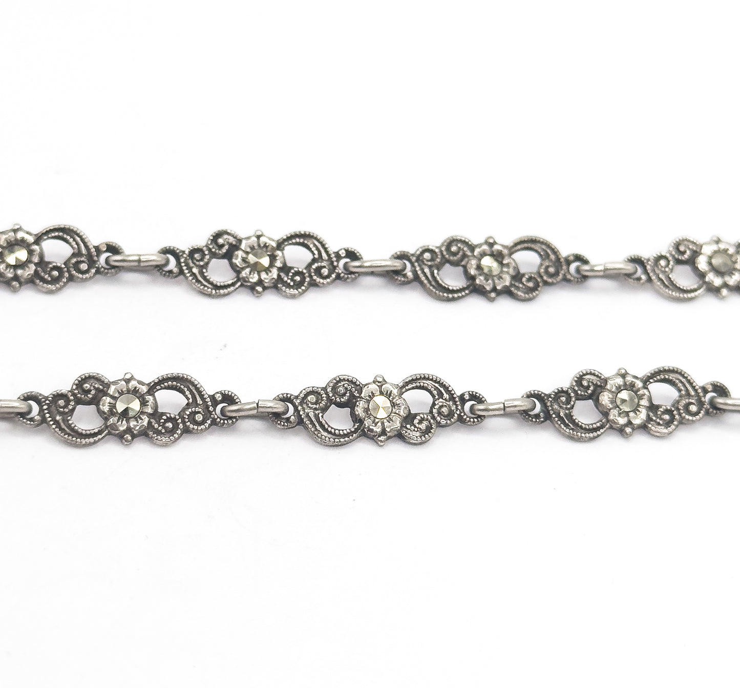 Art Deco Green Onyx & Marcasite Bow Necklace in Silver