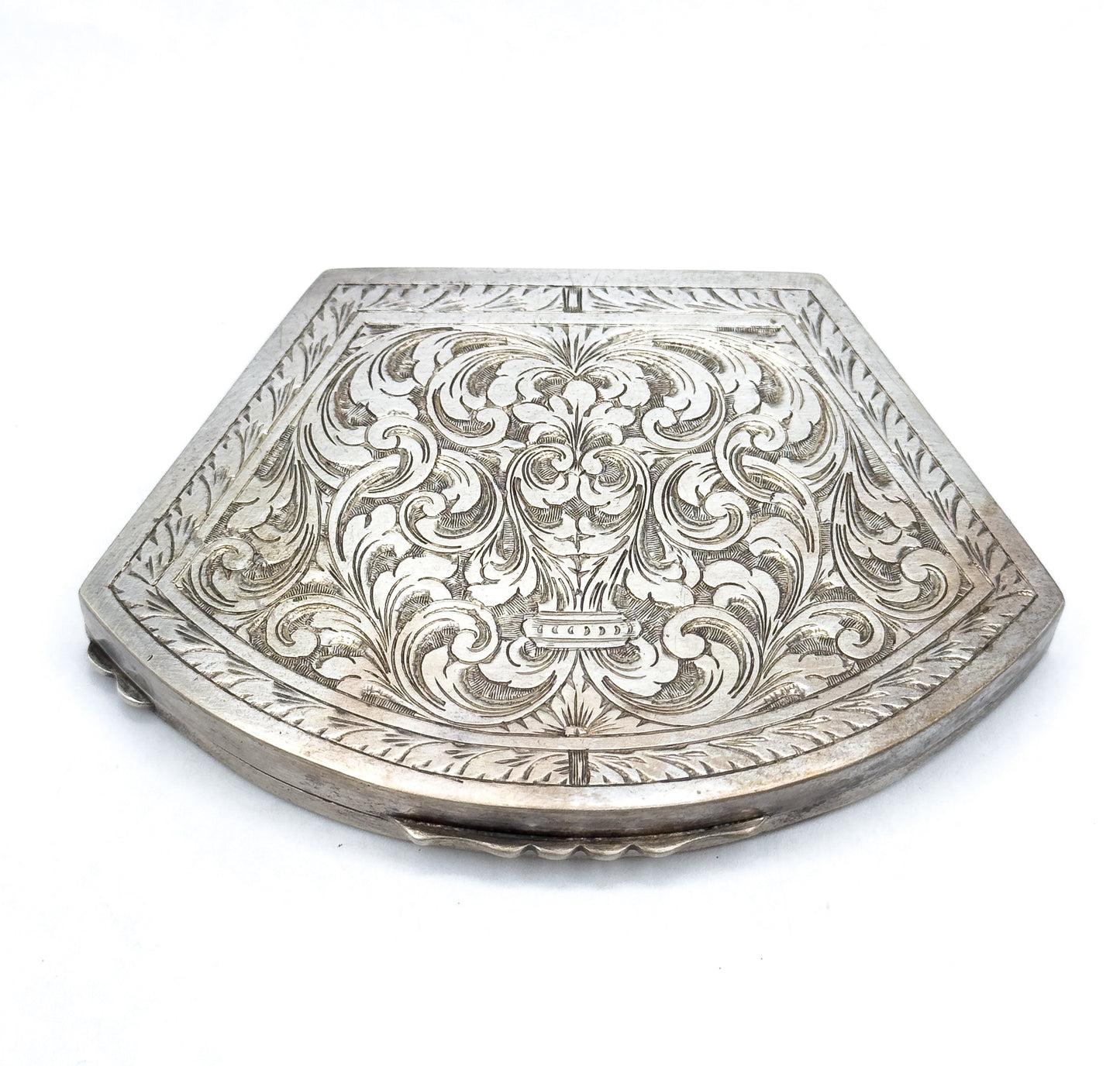 Beautiful Antique 800 Silver Engraved Acanthus Leaf Compact Case - AS IS