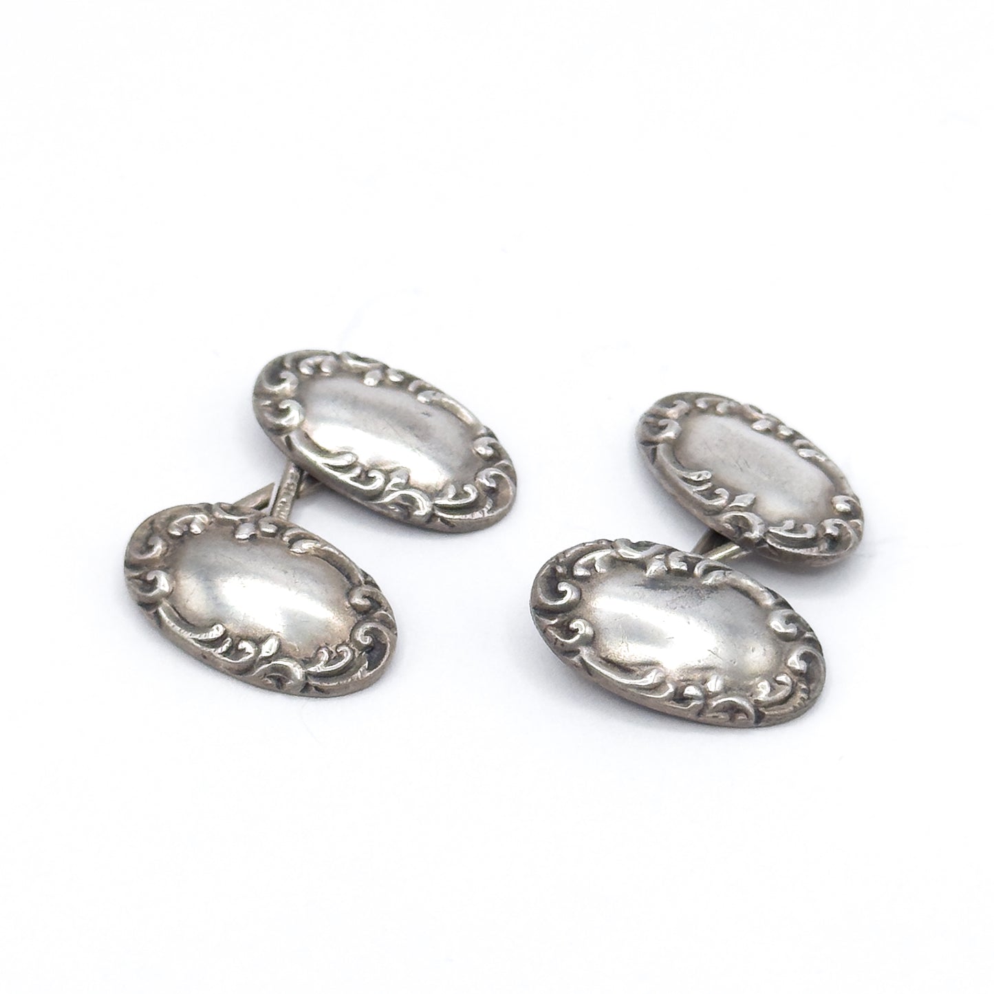 Art Nouveau Repoussé Cufflinks in Silver