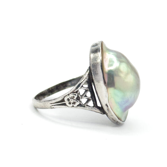 Art Nouveau Blister Pearl Shell Ring with Pansy Detail in Silver