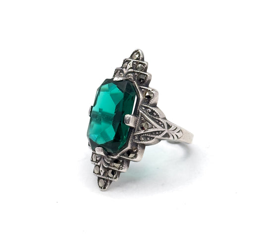 Art Deco Bottle Green Glass Shield Ring in Silver
