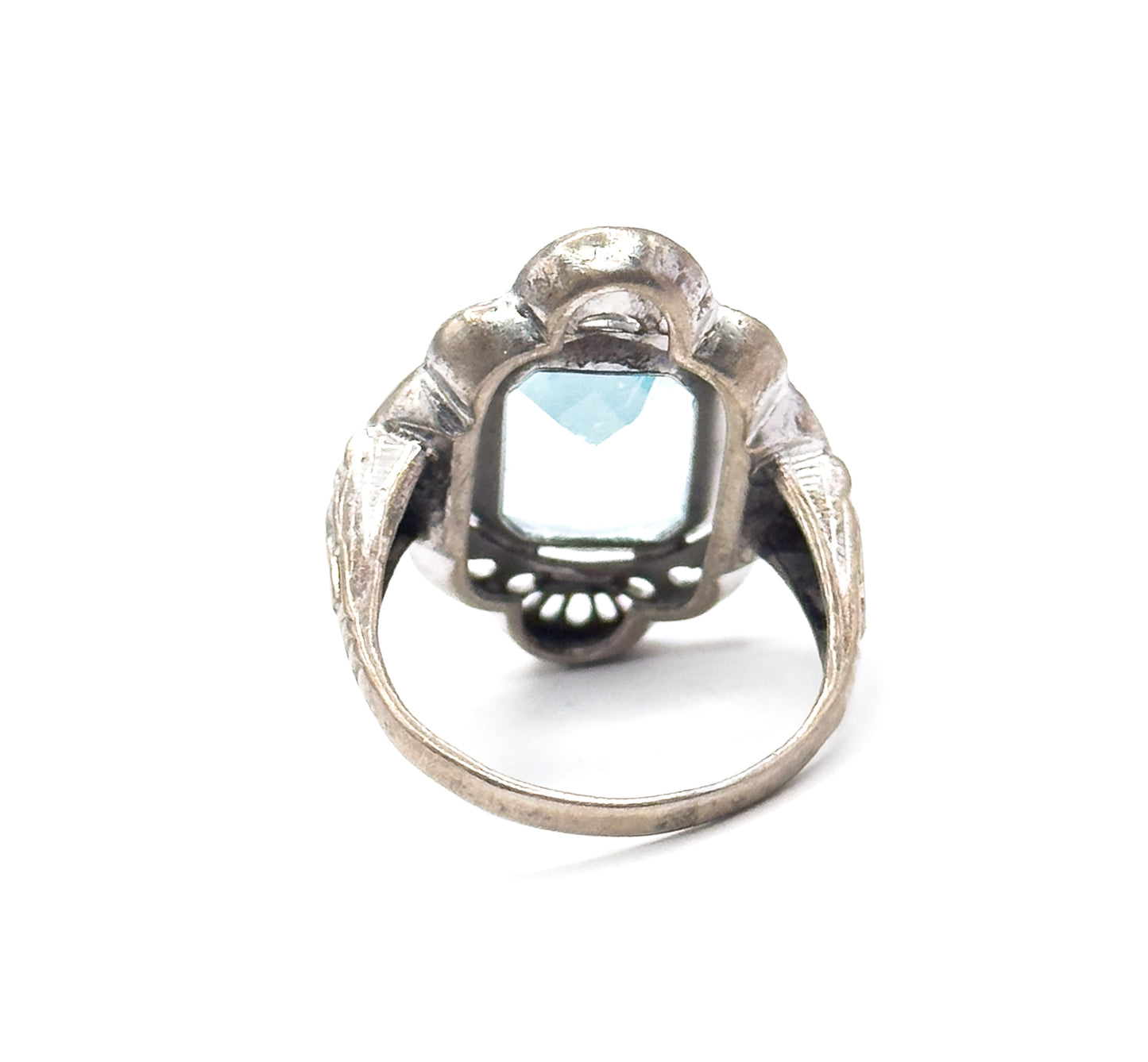 Late Art Deco Filigree Blue Paste Ring in Silver