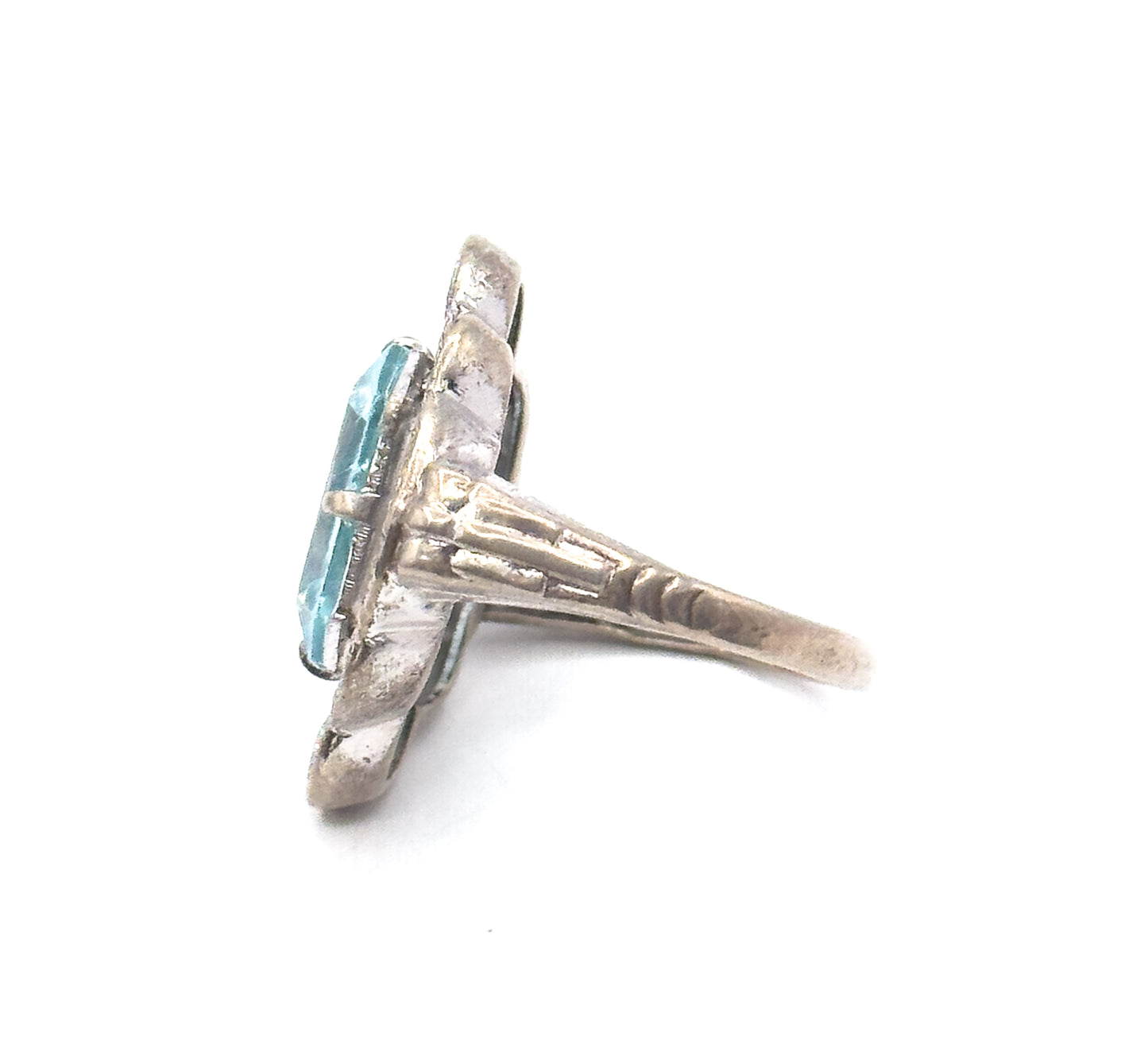 Late Art Deco Filigree Blue Paste Ring in Silver