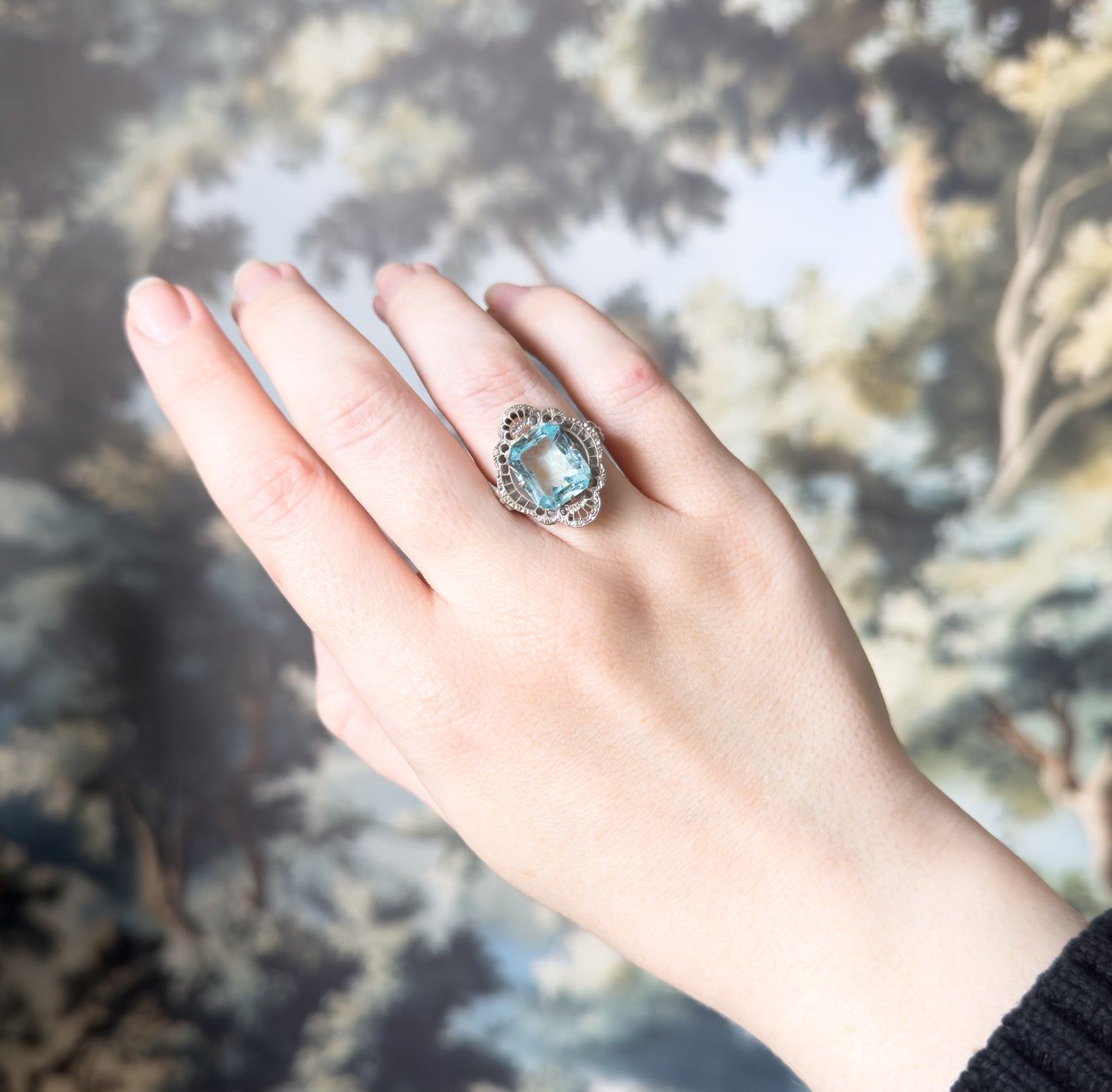 Late Art Deco Filigree Blue Paste Ring in Silver