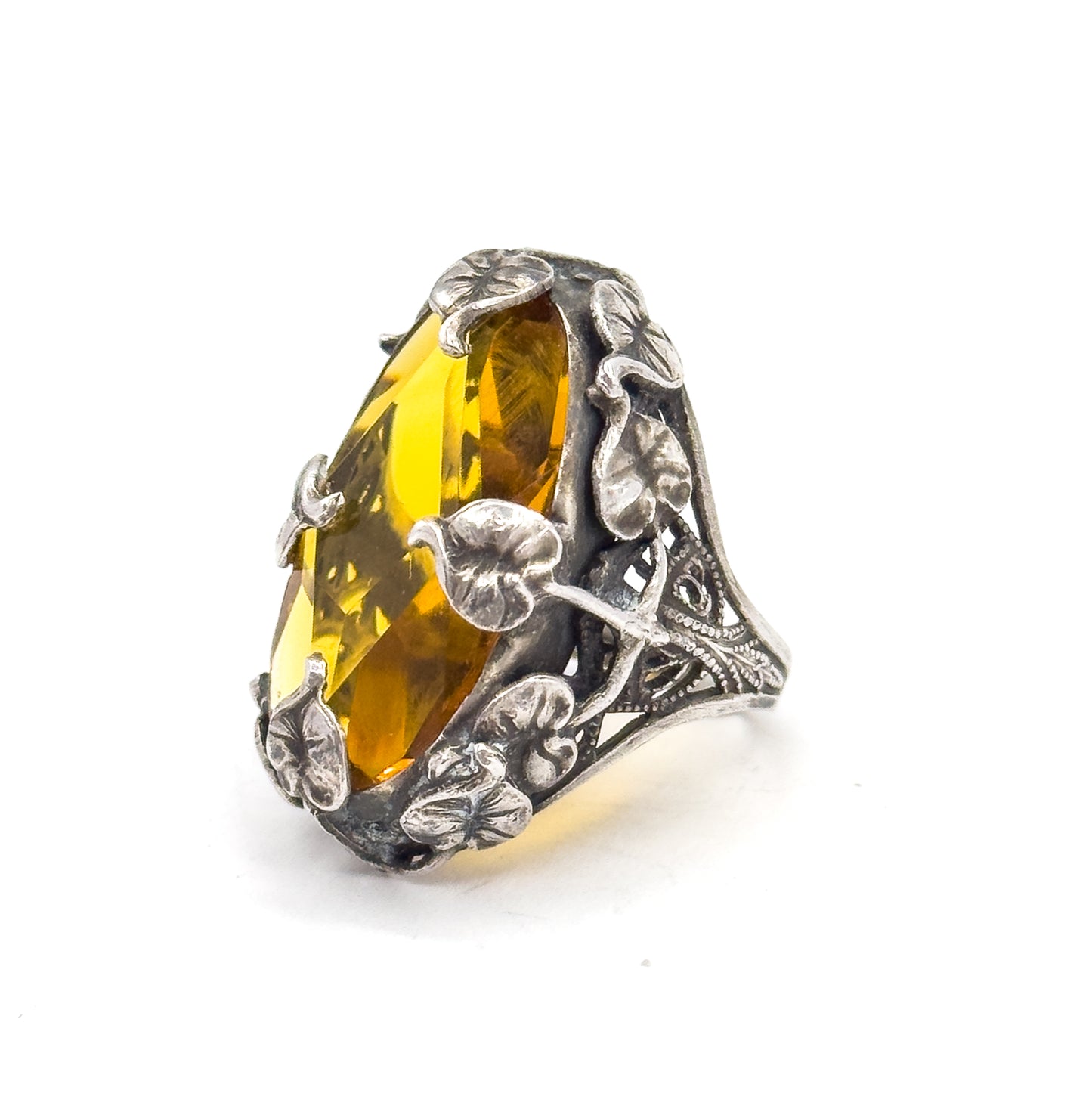 Art Nouveau Golden Paste Leaf Ring in Sterling Silver