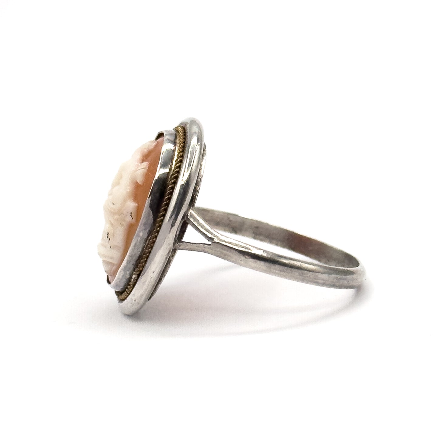 Vintage Shell Cameo Ring in Sterling Silver