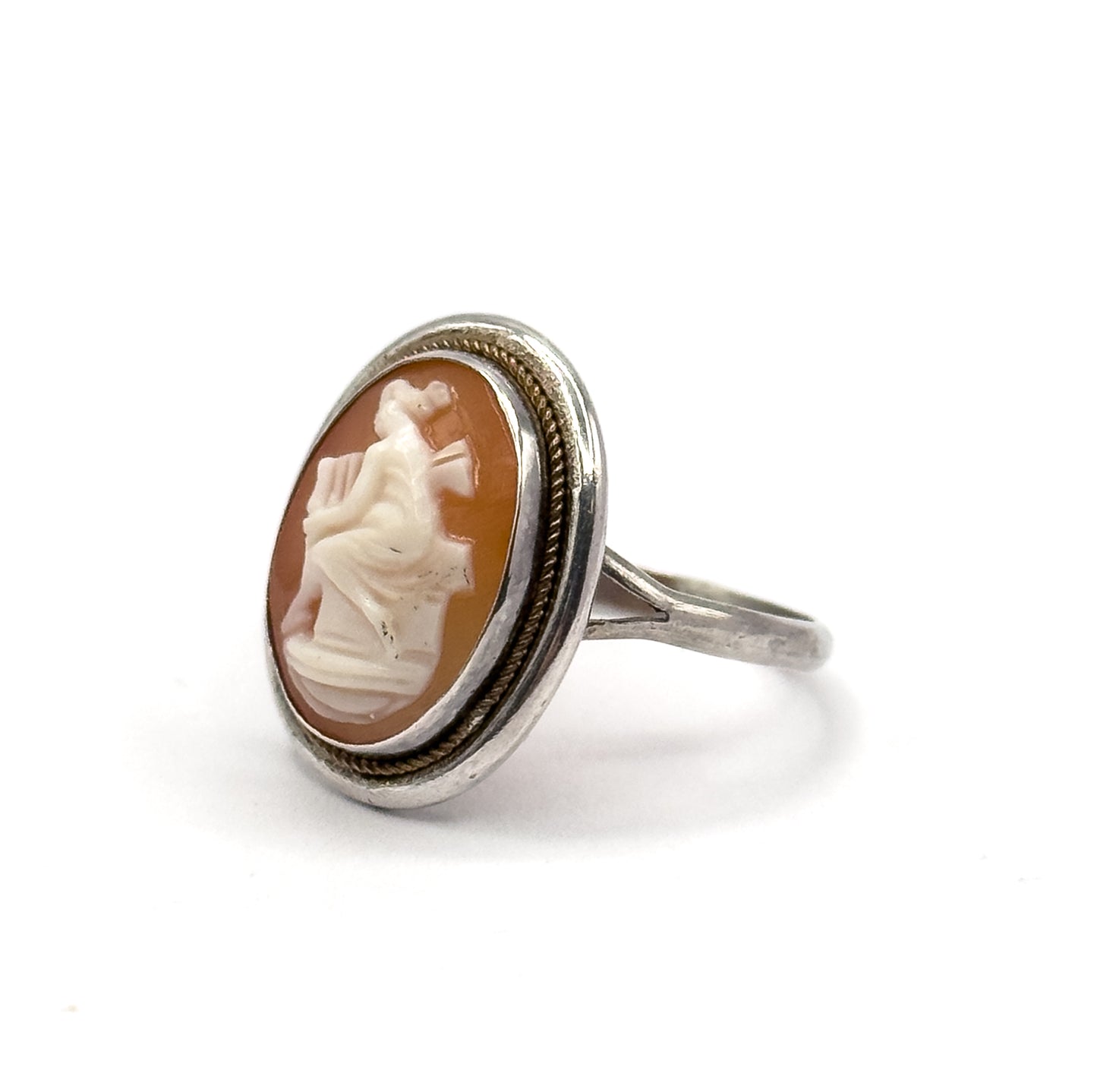 Vintage Shell Cameo Ring in Sterling Silver