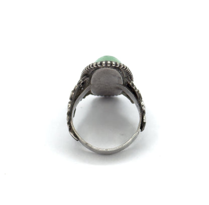 Mid-Century Mint Green Glass Daisy Ring in Sterling Silver