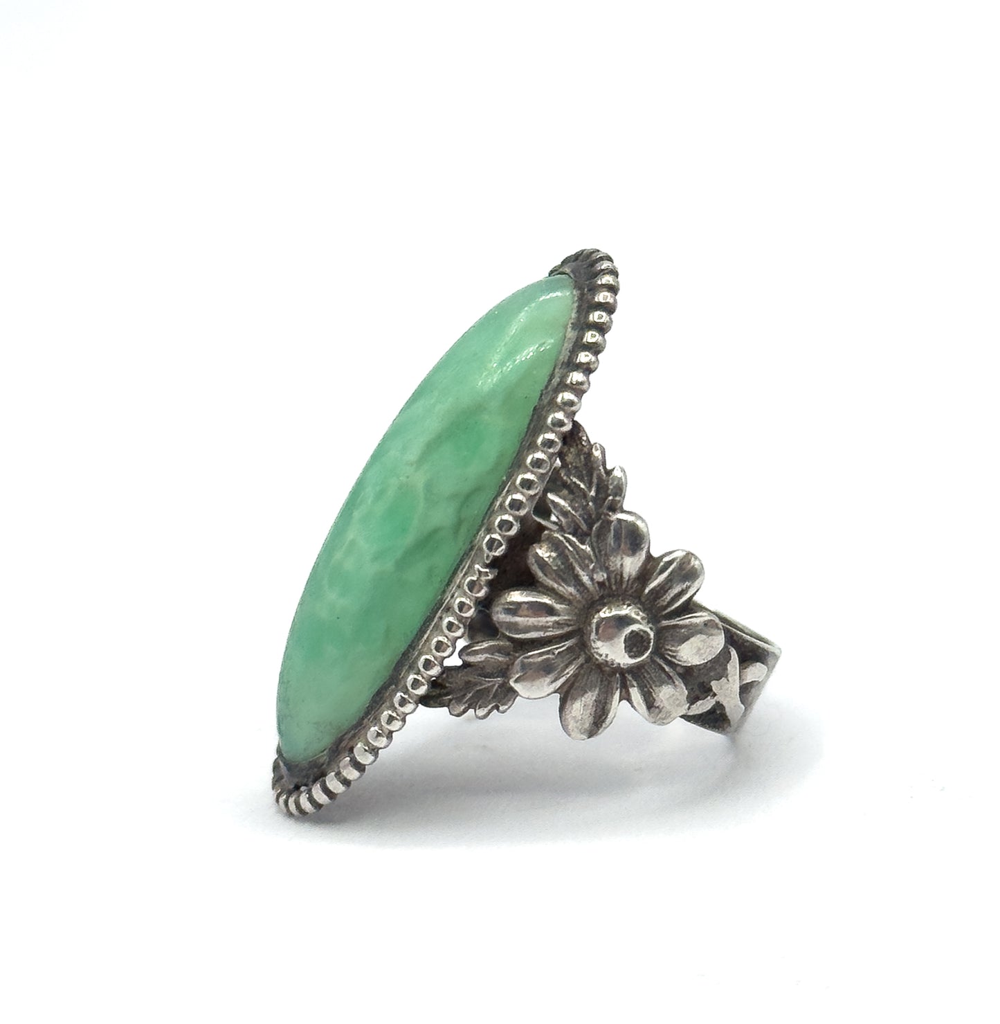 Mid-Century Mint Green Glass Daisy Ring in Sterling Silver