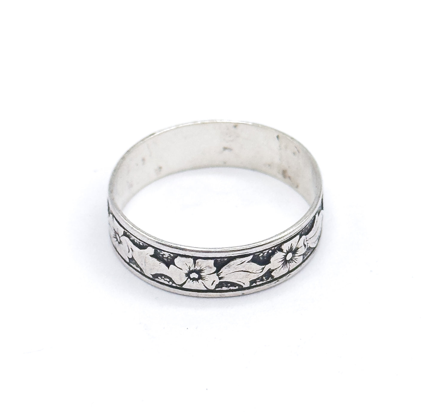 Vintage Floral Wide Band Ring in Sterling Silver