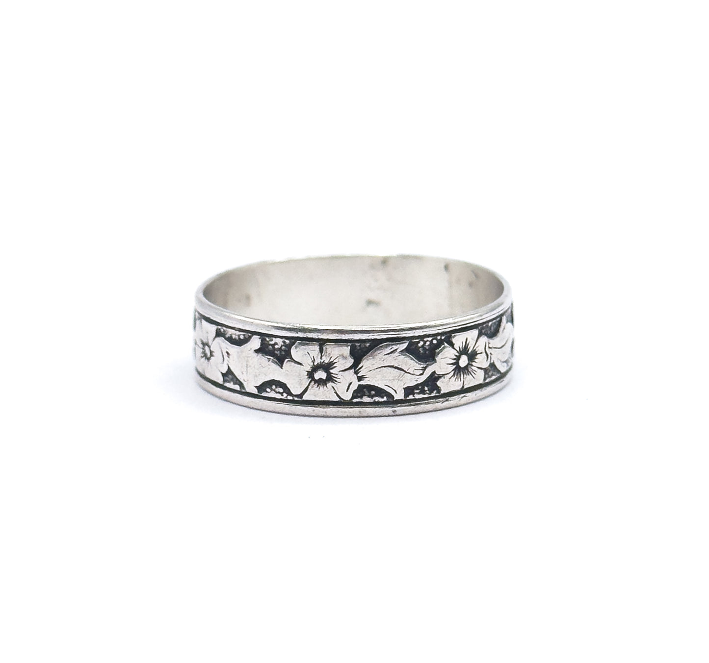 Vintage Floral Wide Band Ring in Sterling Silver