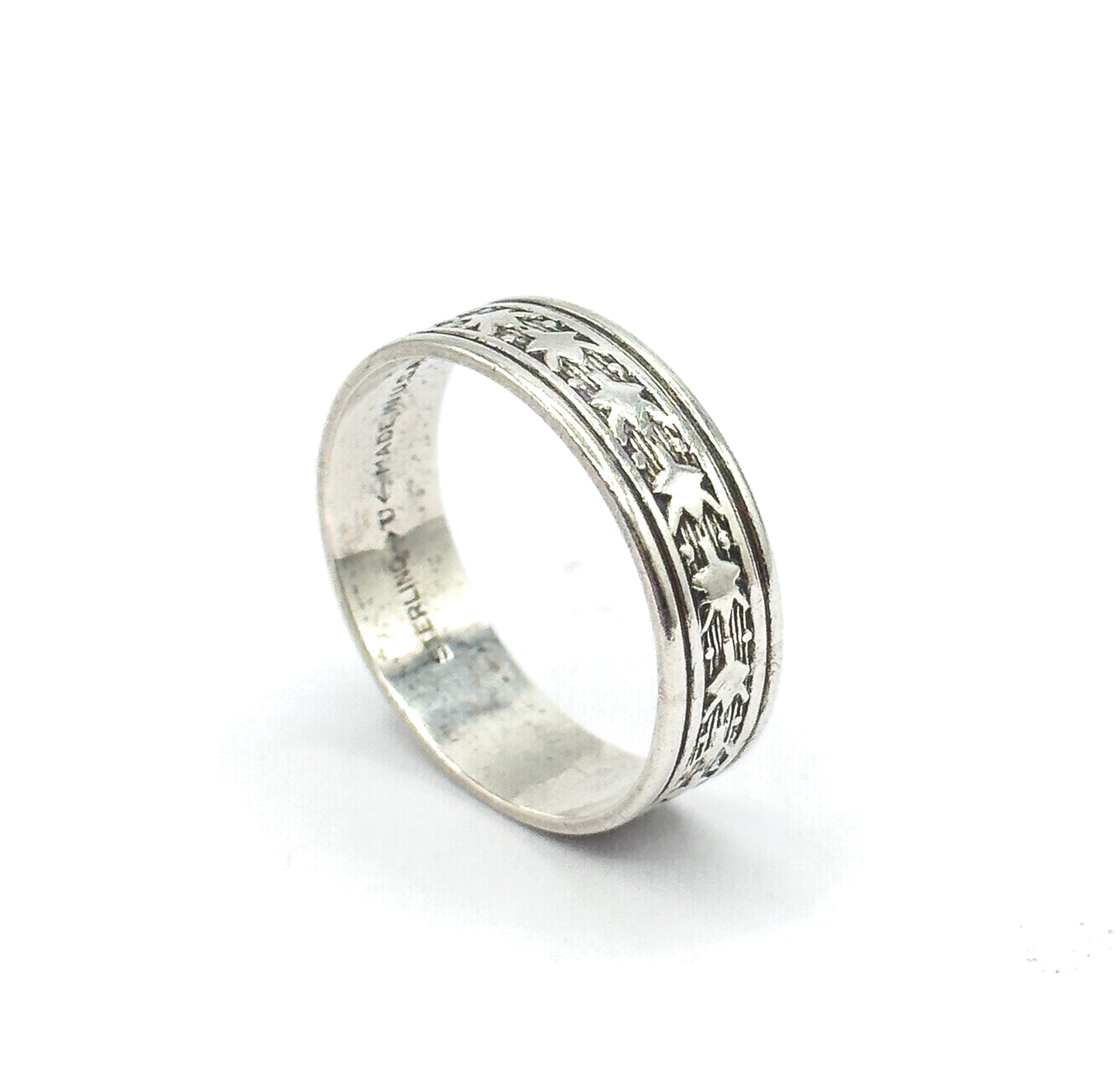 Vintage Sterling Silver Ring with Geometric Pattern