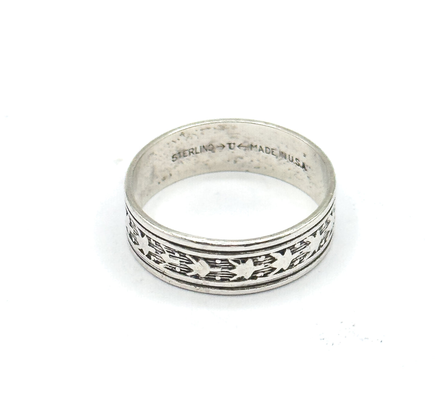 Vintage Sterling Silver Ring with Geometric Pattern