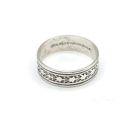 Vintage Sterling Silver Ring with Geometric Pattern