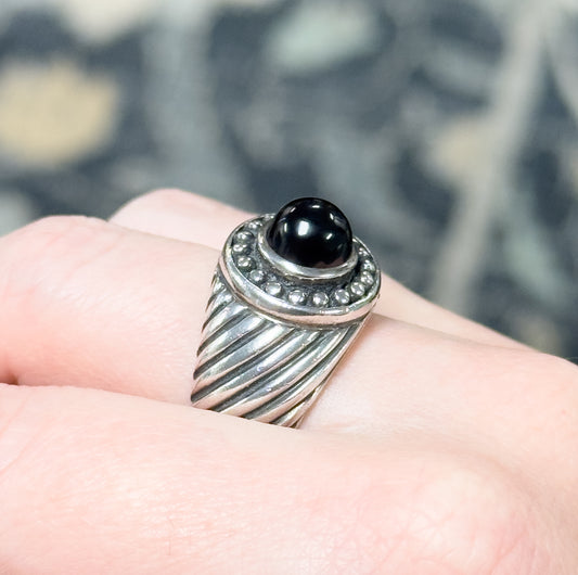 Chunky Vintage Onyx Cabochon Cable Design Ring in Silver