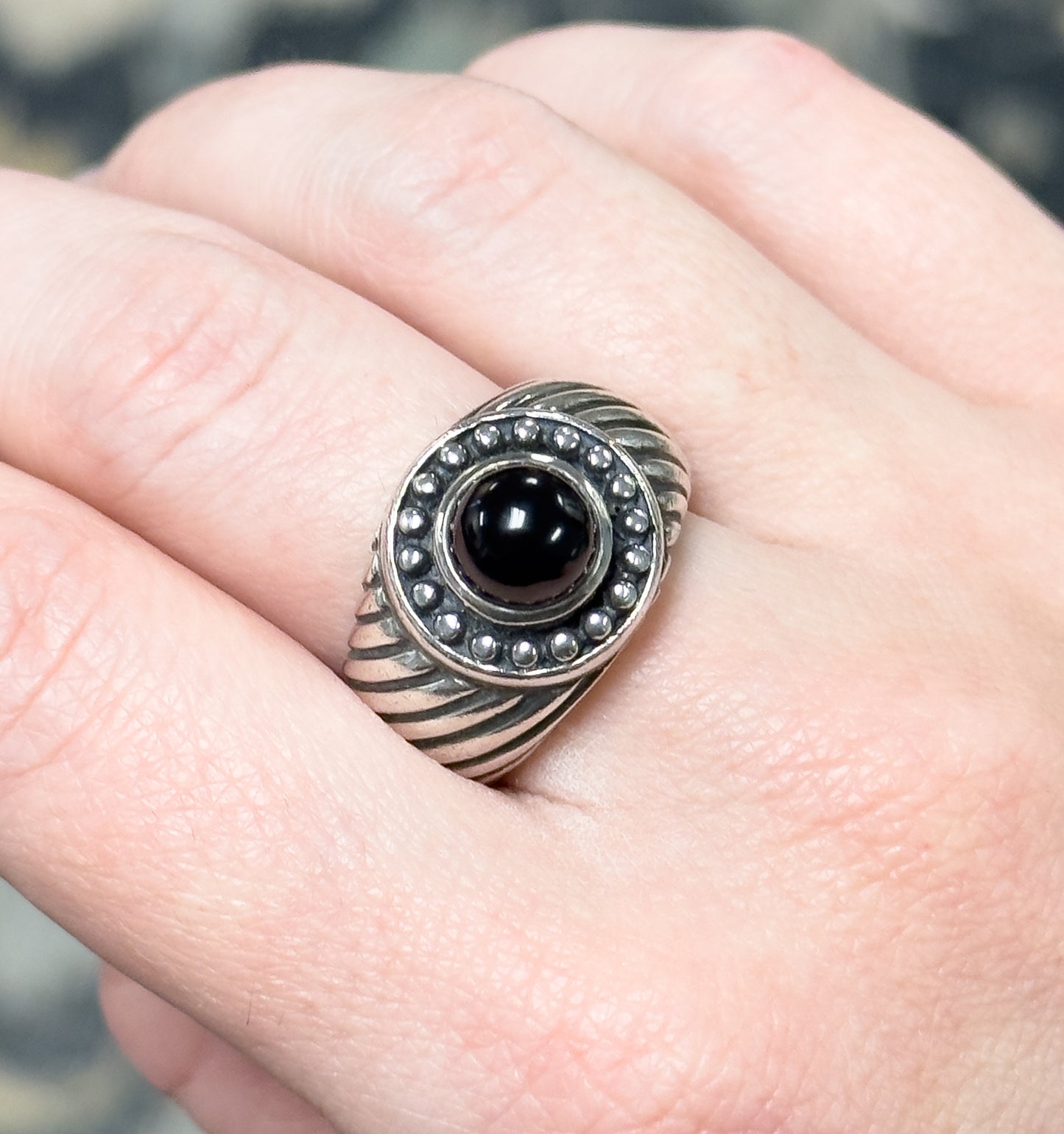 Chunky Vintage Onyx Cabochon Cable Design Ring in Silver