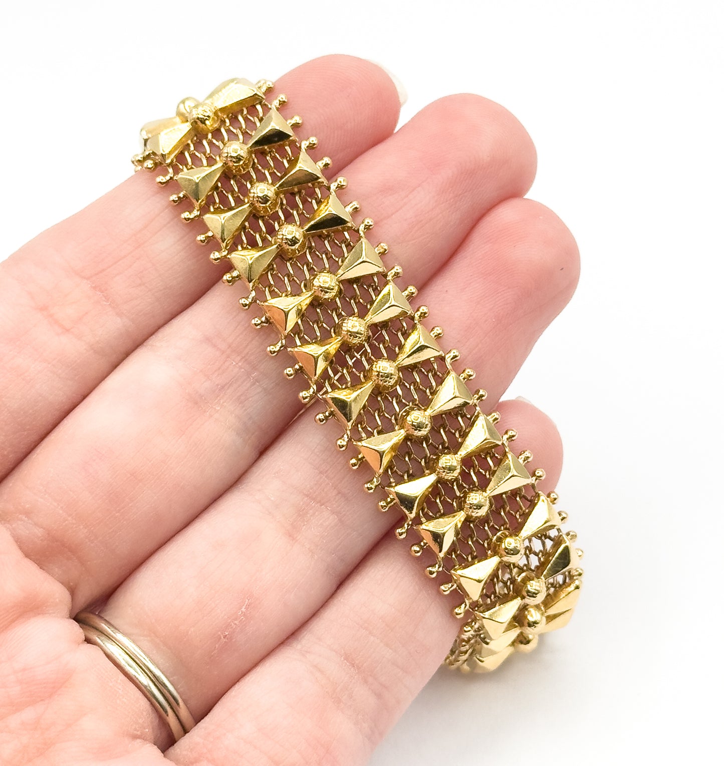 Mid-Century Geometric Bow Tie Link Bracelet in  Yellow Gold
