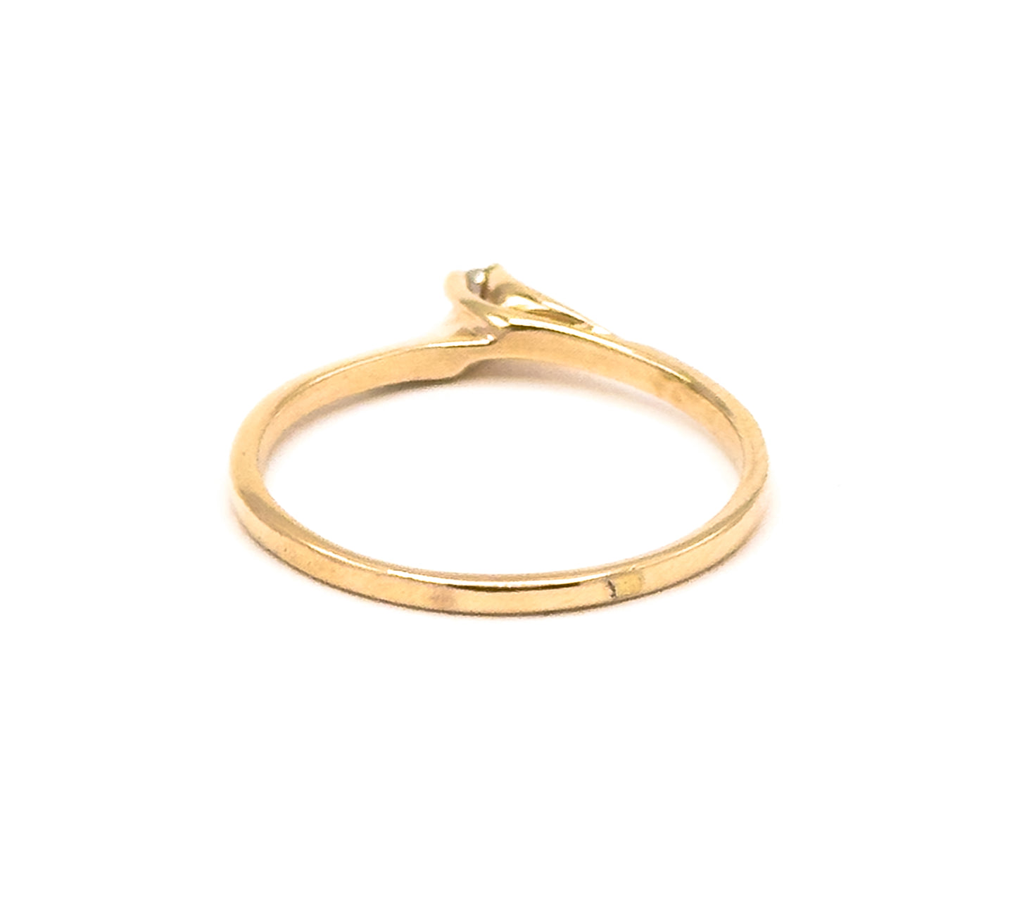 Vintage Dainty Diamond Ring in Gold