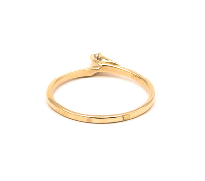Vintage Dainty Diamond Ring in Gold