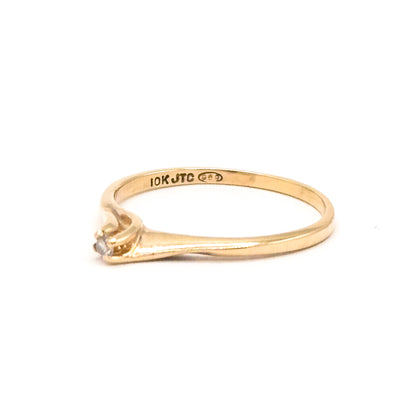 Vintage Dainty Diamond Ring in Gold