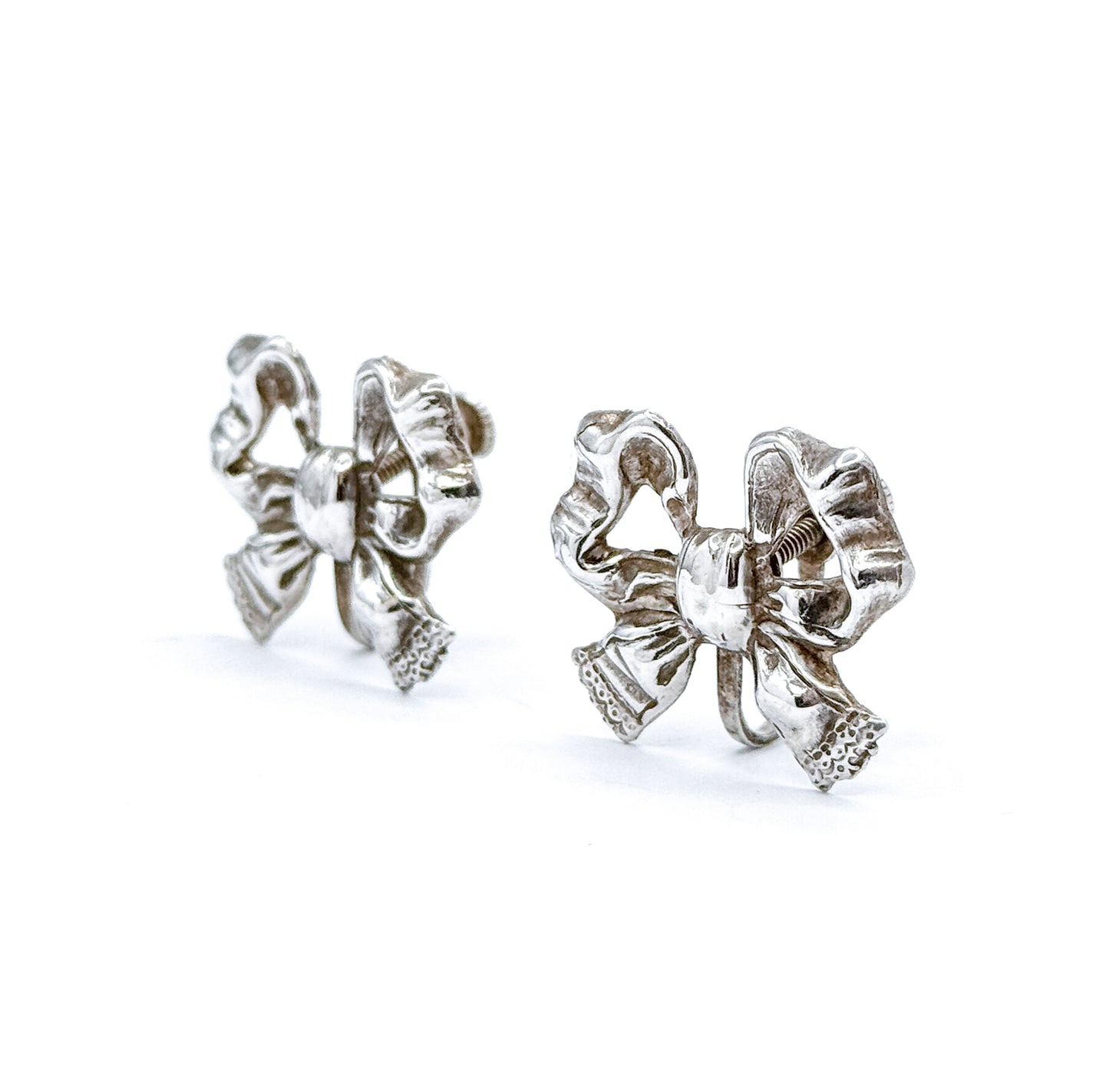 Mid-Centuntury Bow Screwback Earrings in Silver