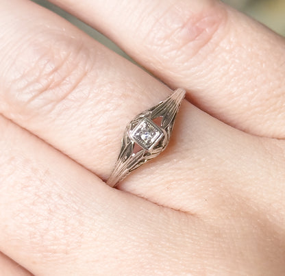 Art Deco Diamond Ring in 18K White Gold  - AS IS