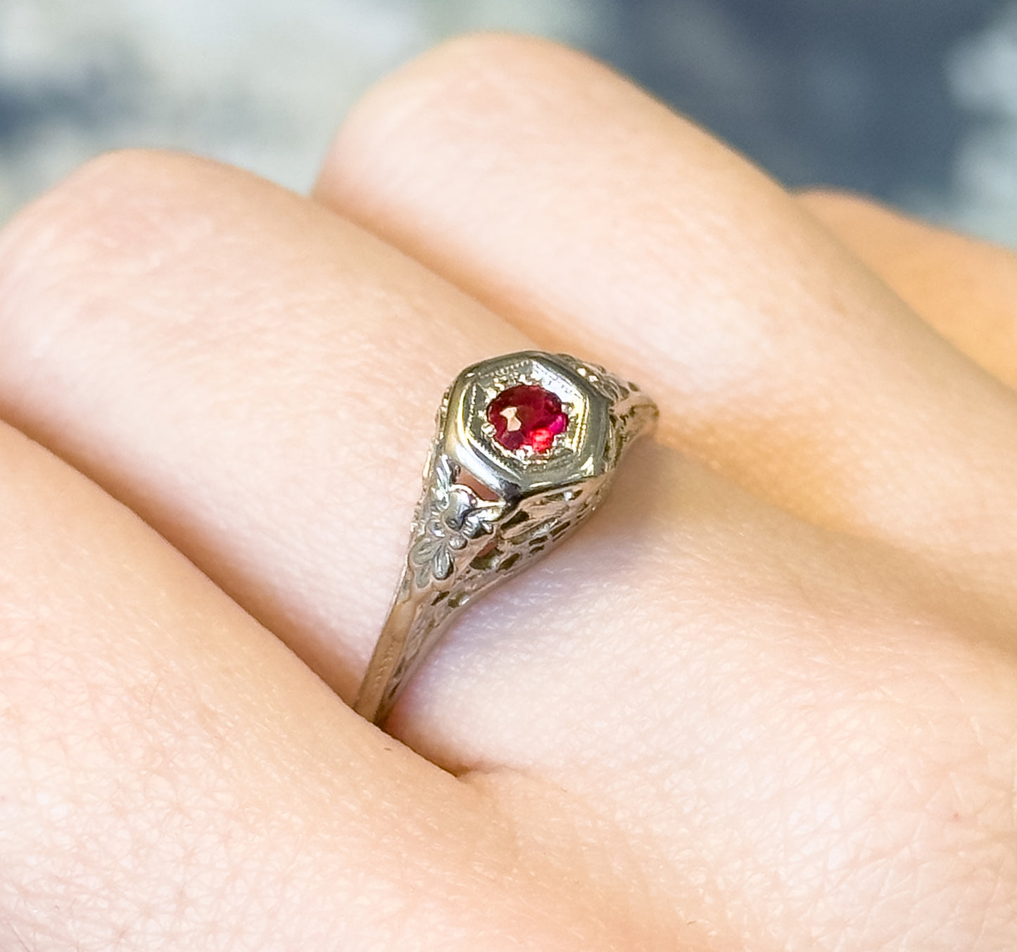 Art Deco Filigree Ring with Ruby Paste in White Gold