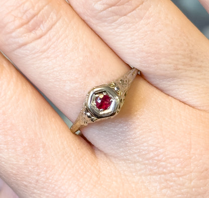 Art Deco Filigree Ring with Ruby Paste in White Gold