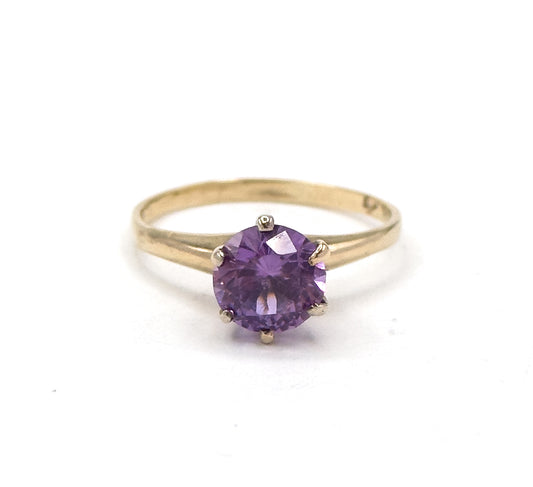 Vintage Synthetic Purple Sapphire Solitaire Ring in Gold